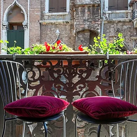 Becher Hotel 3*