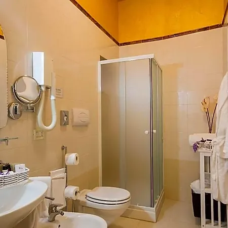 Becher Hotel 3*