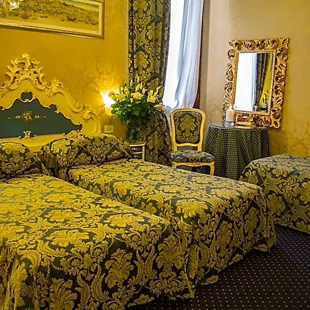 Becher 3* Venedig