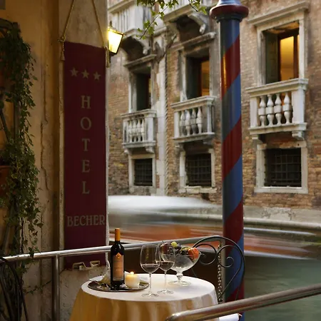 Becher 3* Venice