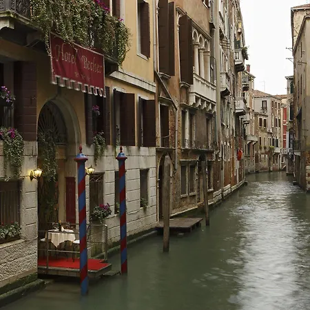 Becher Hotel Venice